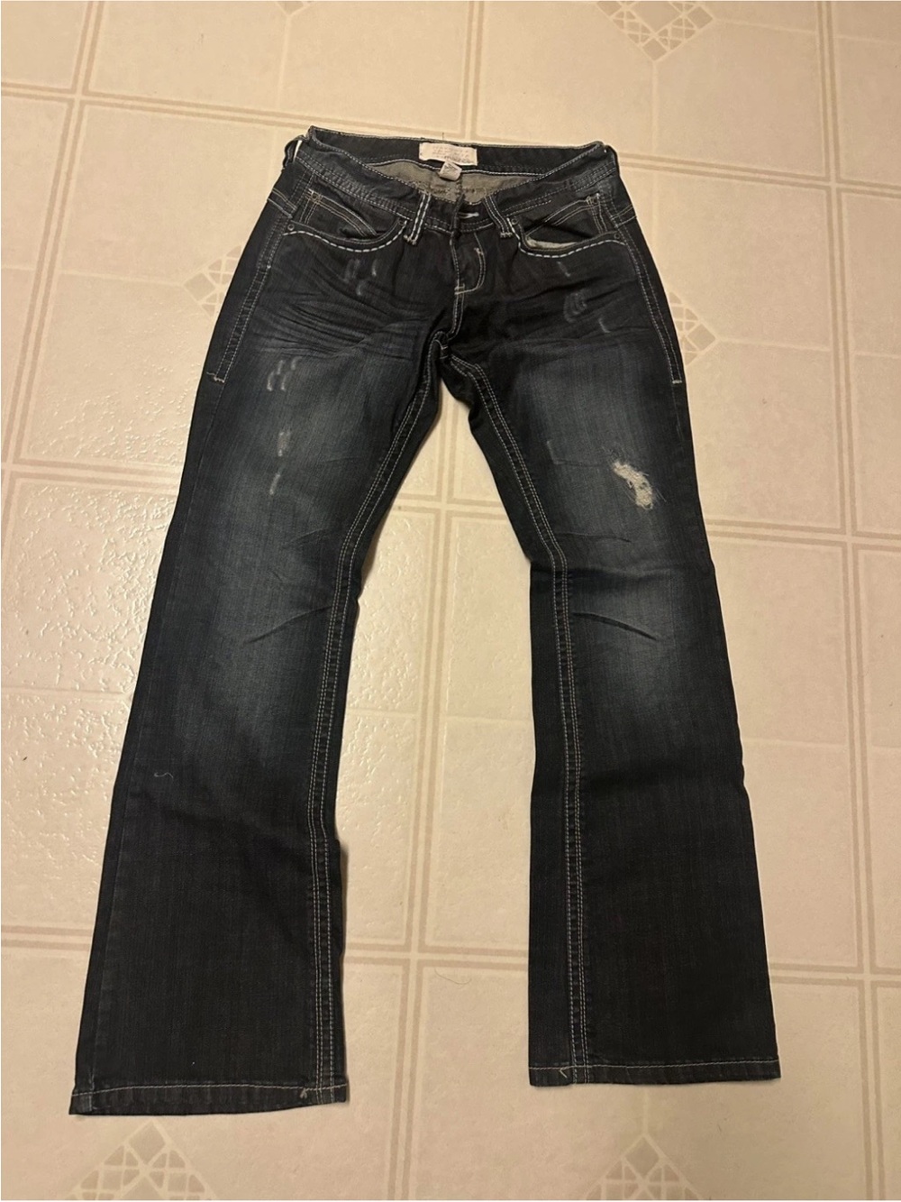 Women’s size 9/10 Jeans Denim Design Blue straight Maurices Free Shipping
